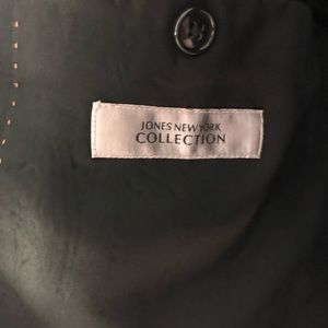 Jones New York Suits & Blazers - Men’s Suit Jones New York Suits & Blazers - Men’s Suit